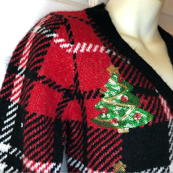 New! Urban Heritage cropped sequinned ugly Christmas sweater, medium - Picture 3 of 8
